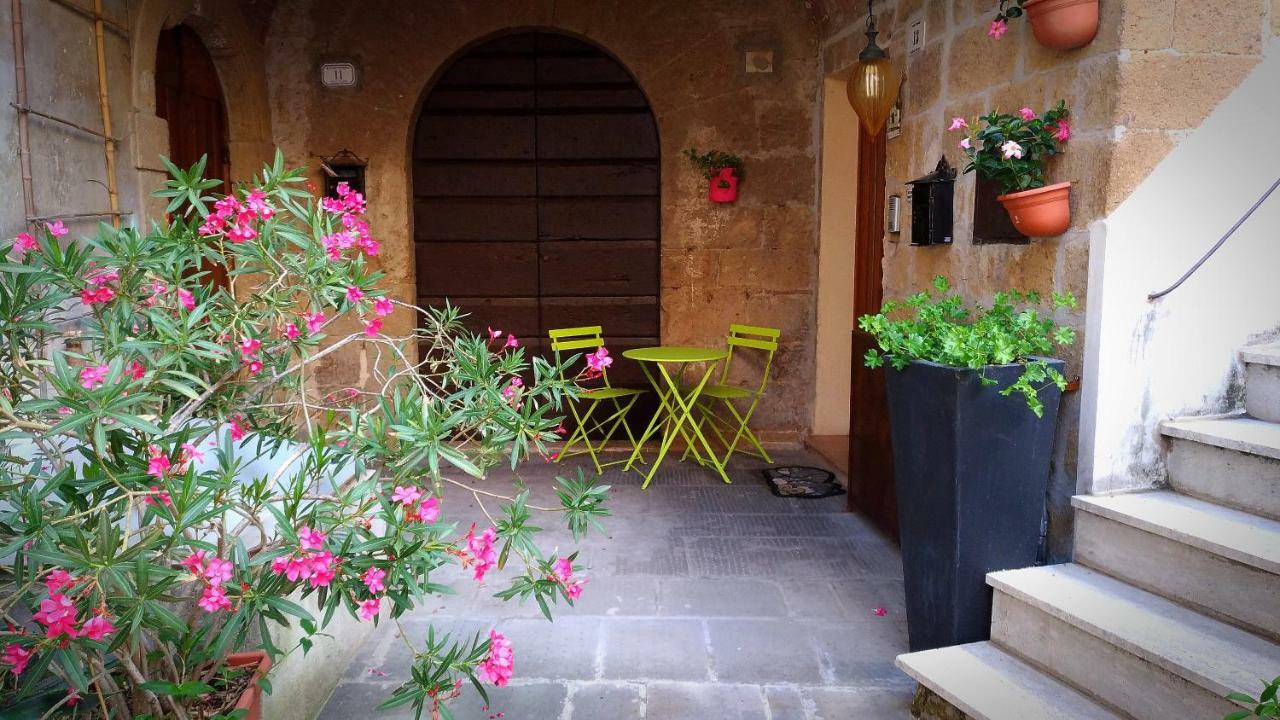 Cittadella 13 Romantic House Pitigliano Buitenkant foto